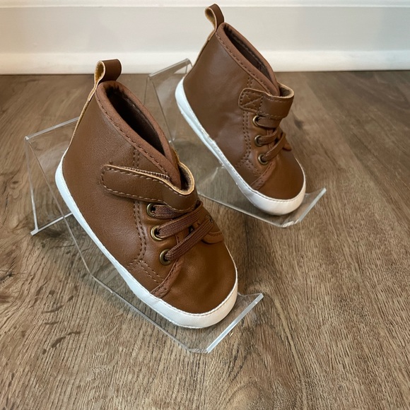 Old Navy Brown High-tops Soft sole 6-12M - Picture 1 of 5